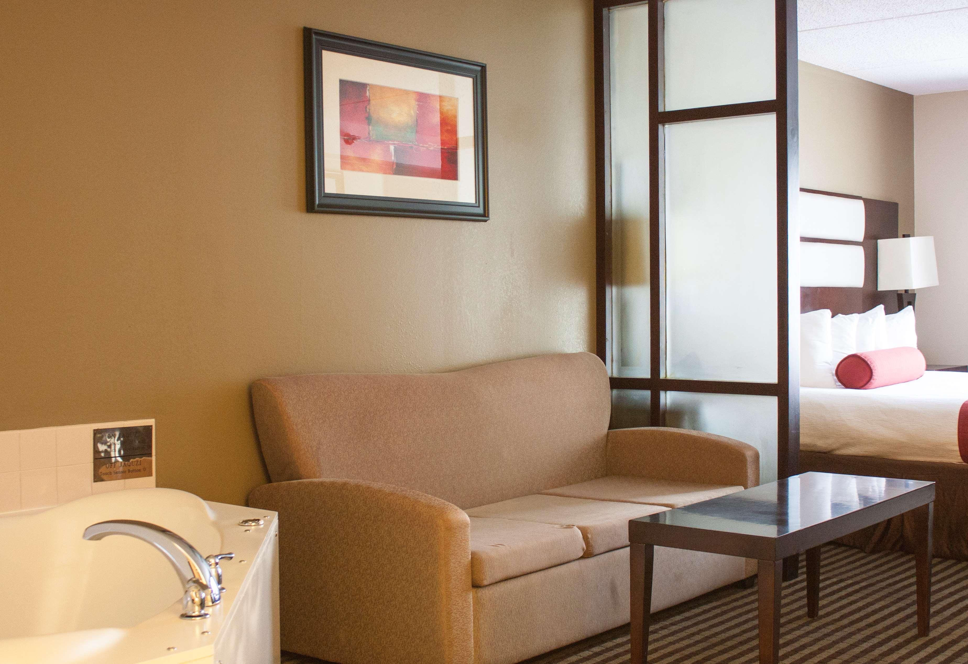Hotel Comfort & Akron Copley