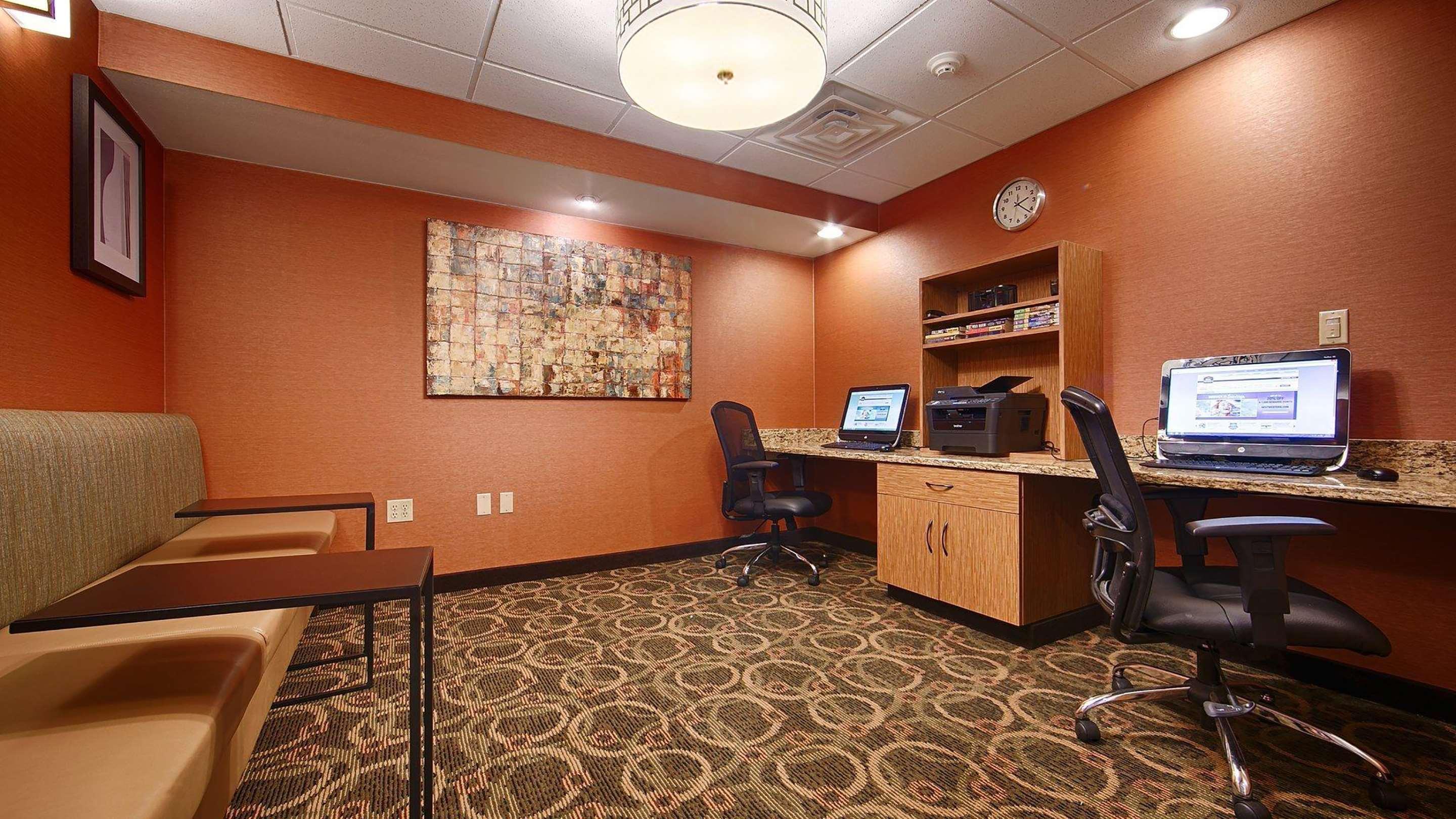 Hotel Comfort & Akron 2*