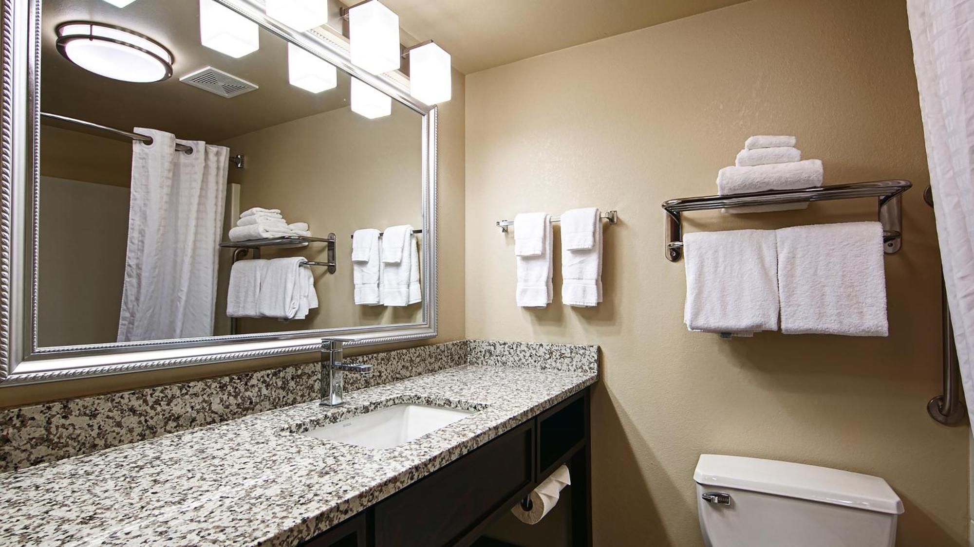 Hotel Comfort & Akron 2*