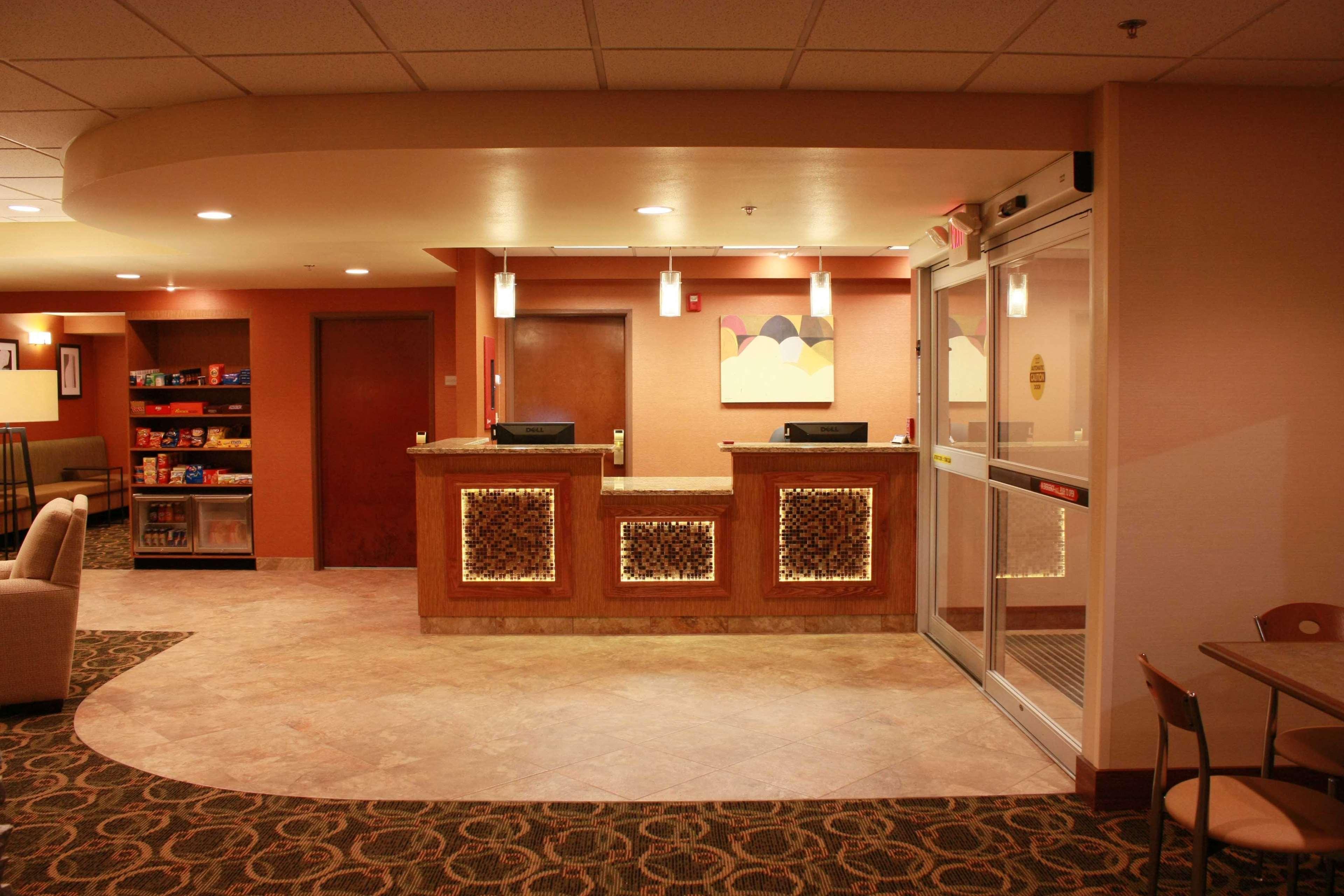 Hotel Comfort & Akron Copley
