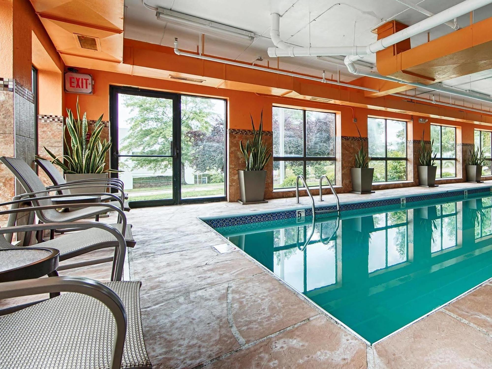 Hotel Comfort & Akron