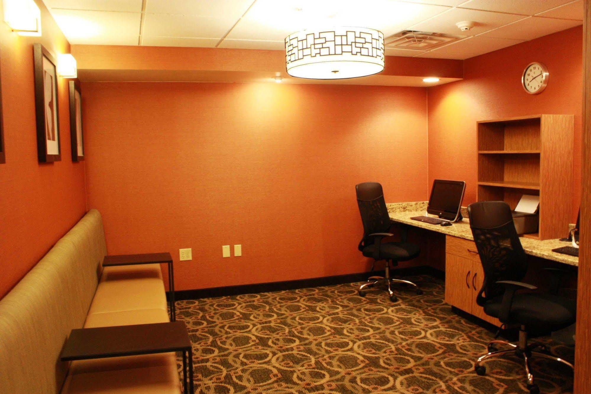 Hotel Comfort & Akron 2*