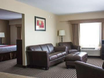 Hotel Comfort & Akron Copley